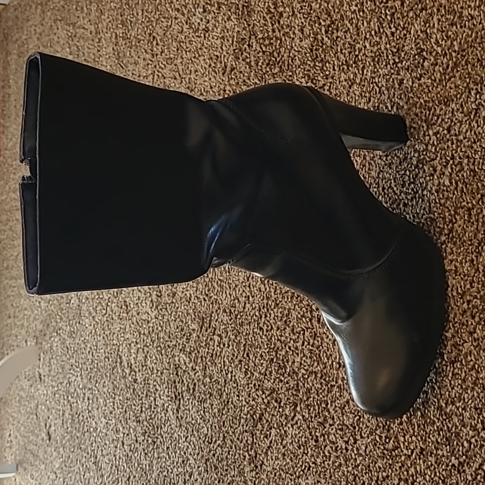 Black Heel Dress Boots 9 - Picture 2 of 11